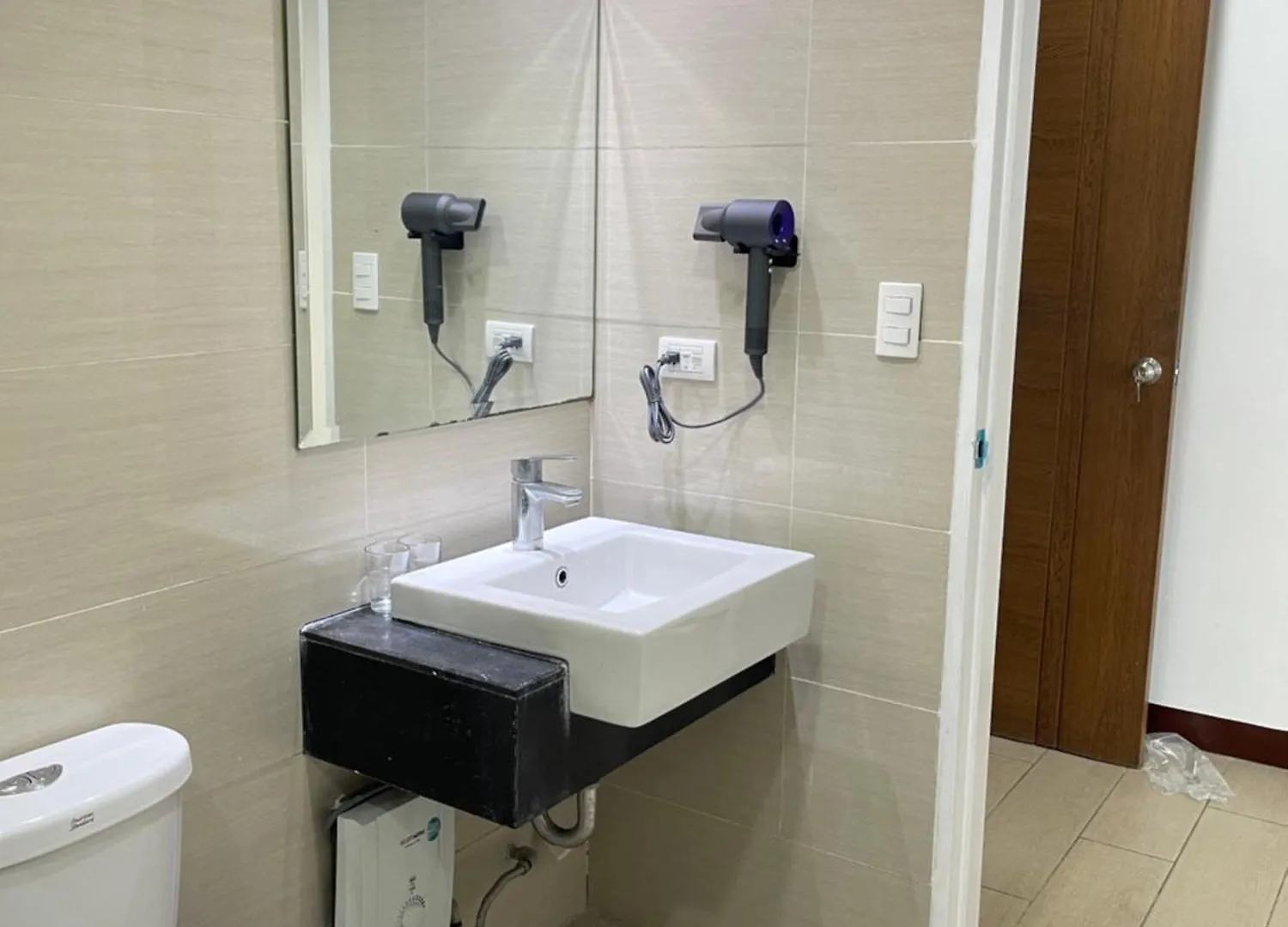 Venetian Haven Bgc Venice Grand Canal Apart Ment, 4 Bedrooms, For 10 Guests Manila