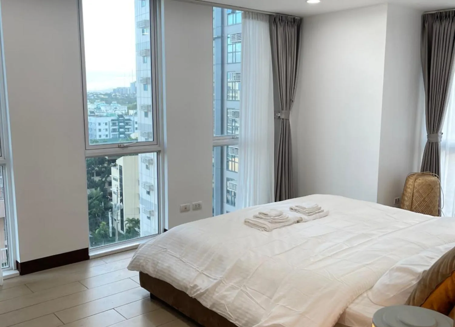 Venetian Haven Bgc Venice Grand Canal Apart Ment, 4 Bedrooms, For 10 Guests Manila